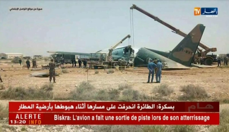 بسكرة: إنحراف طائرة عسكرية أثناء هبوطها على مدرج المطار العسكري