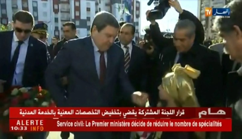 أجواء الإحتفالات بتوزيع سكنات مكتتبي عدل 1 “سيدي عبد الله”