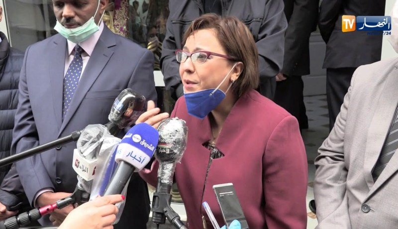 وزيرة التضامن: “علينا تشجيع الشباب لزيادة الإنتاج المحلي”