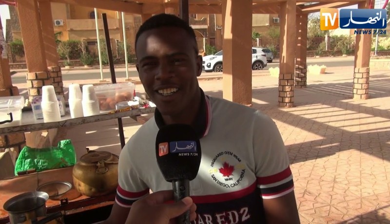 إليزي: شباب يلجؤون لبيع الشاي والمكسرات لتحصيل قوت يومهم