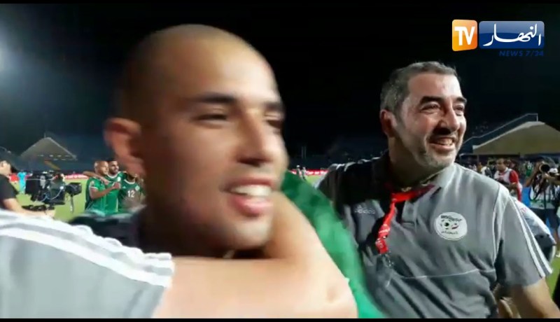 فرحة لاعبي الخضر بعد التأهل إلى نصف نهائي كأس أمم إفريقيا