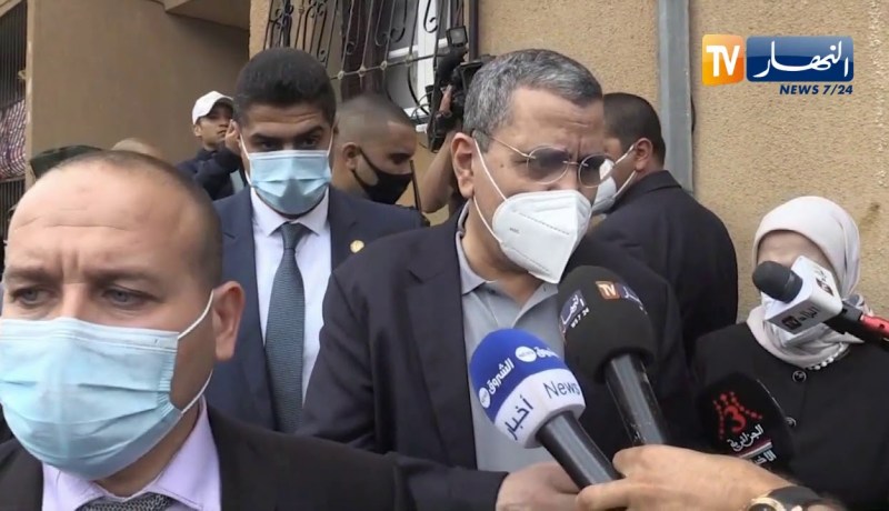 “الوزير الأول لمواطن :” كل حاجة تتعوّض إلا الإنسان