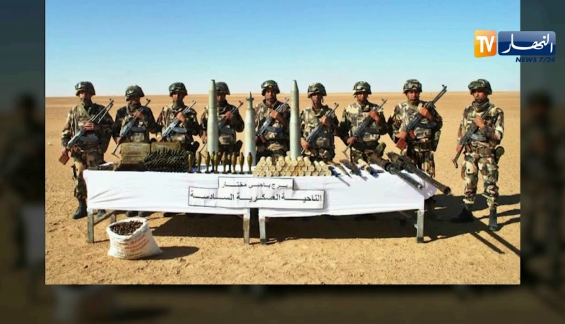 دفاع: مفرزة للجيش تكشف مخبأ للأسلحة والذخيرة بالناحية العسكرية السادسة