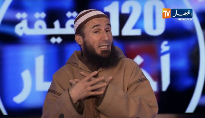 هل الحاجة تحتم على شبابنا مسح زجاج السيارات في الطرقات ؟