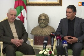 العاصمة: ندوة صحفية لمنسق الهيئة المسيرة لحزب جبهة التحرير الوطني