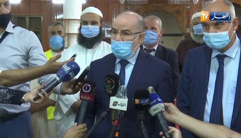 يوسف بلمهدي :  لجنة متابعة من طرف وزارة الشؤون الدينية حفاظا على صحة المصلين