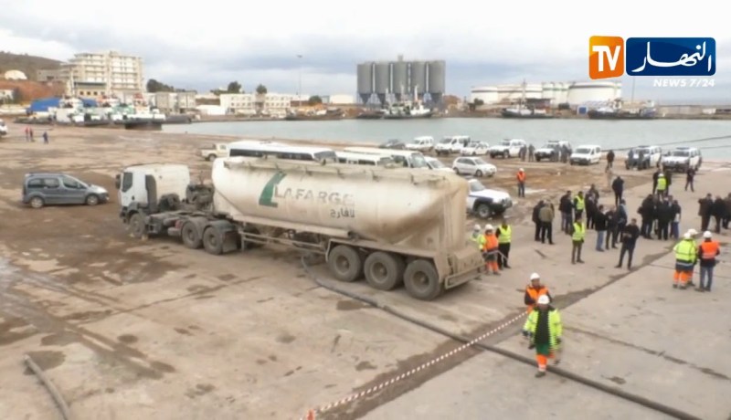 تصدير أول شحنة بـ 37 ألف طن من مادة الكلنكر نحو كوت ديفوار
