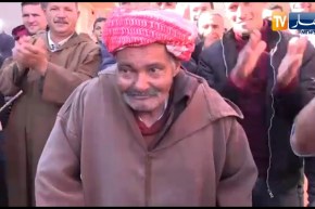 غليزان: شباب من بلدية سيدي خطاب يتطوعون لبناء وترميم مسكن عمي أحمد بالسلاطنة