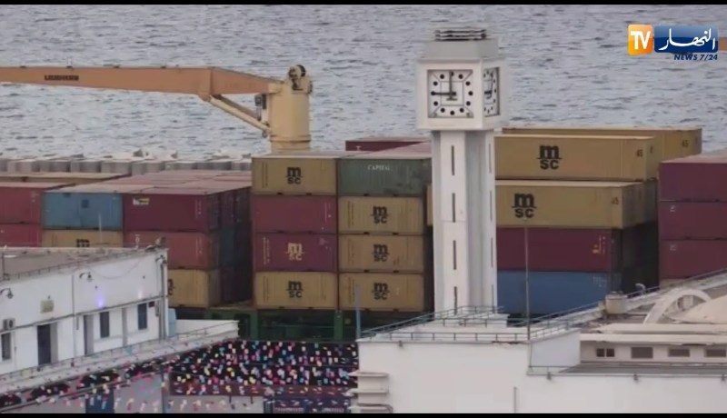 باخرة “فيقا ميركوري” التي تم حجز بداخلها الكوكايين ما تزال بميناء وهران