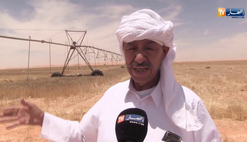 غرداية: فلاحون يرفعون التحدي ويعملون وقت الصيام تحت درجة حرارة عالية