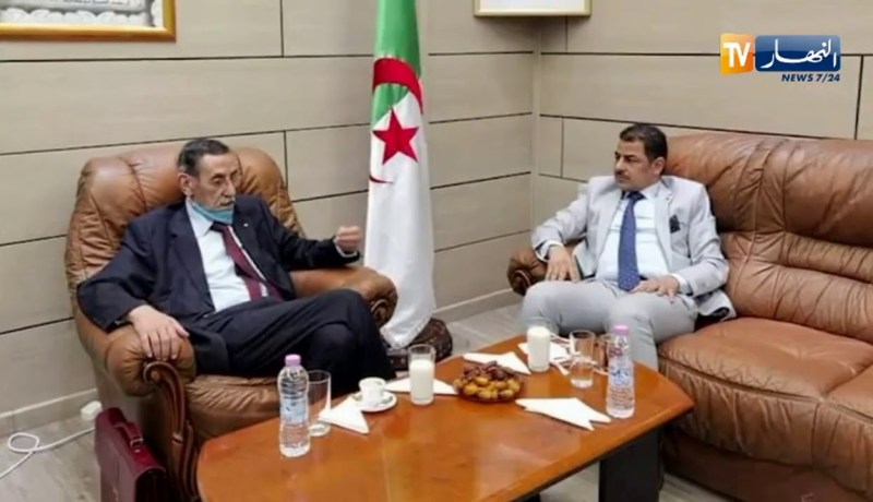 حمزة آل سيد الشيخ يستقبل مستشار رئيس الجمهورية المكلف بالذاكرة والأرشيف