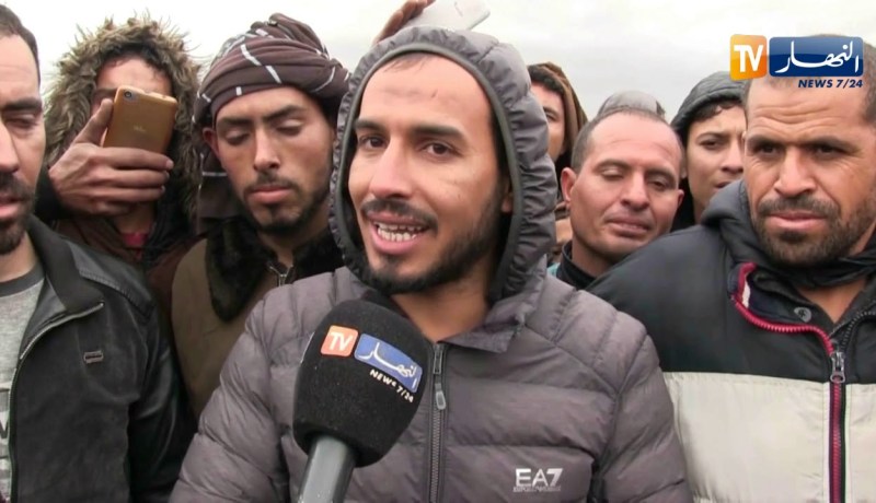 المسيلة: سكان قرية الديالم يغلقون الطريق إحتجاجا على غياب التنمية