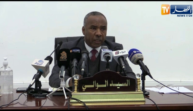 والي غليزان: “خصصنا مايقارب 800مليار سنتيم لتكفل بمناطق الظل بالولاية”