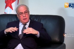 كريم يونس: البيروقراطية هي سبب الفساد و الرشوة في الجزائر