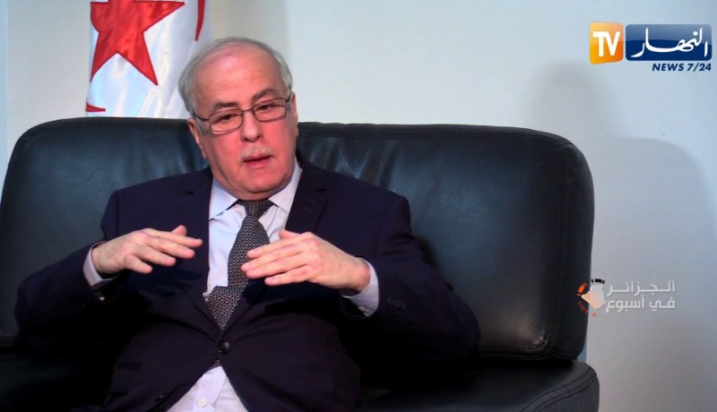 كريم يونس: البيروقراطية هي سبب الفساد و الرشوة في الجزائر