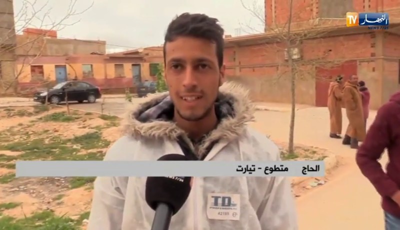 تيارت/ العم لخضر وأبناؤه..عائلة تطوعت لأجل عمليات التعقيم والتنظيف ضد كورونا