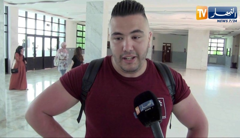 سطيف: عمال مجمع طحكوت يُمنعون من العمل.. والطلبة متذمرون !!