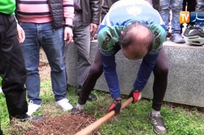 عين الدفلى: دراجان شعارهما “شجرة في كل ولاية” يحطان الرحال بمدينة الروينة