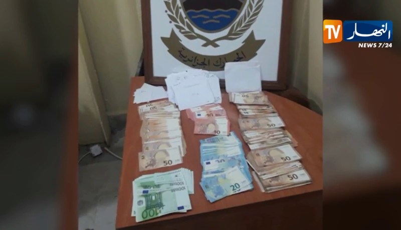 وهران: إحباط محاولة تمرير مغتربة ل 22 530 يورو على مستوى مطار أحمد بن بلة