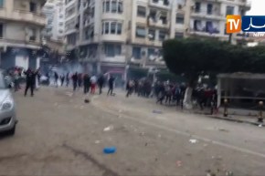 مجهولون يحاولون القيام بأعمال شغب عقب إنتهاء المسيرات السلمية