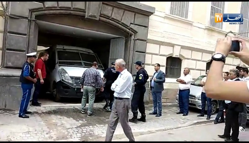 جميعي يمثل أمام وكيل الجمهورية لدى محكمة سيدي أمحمد