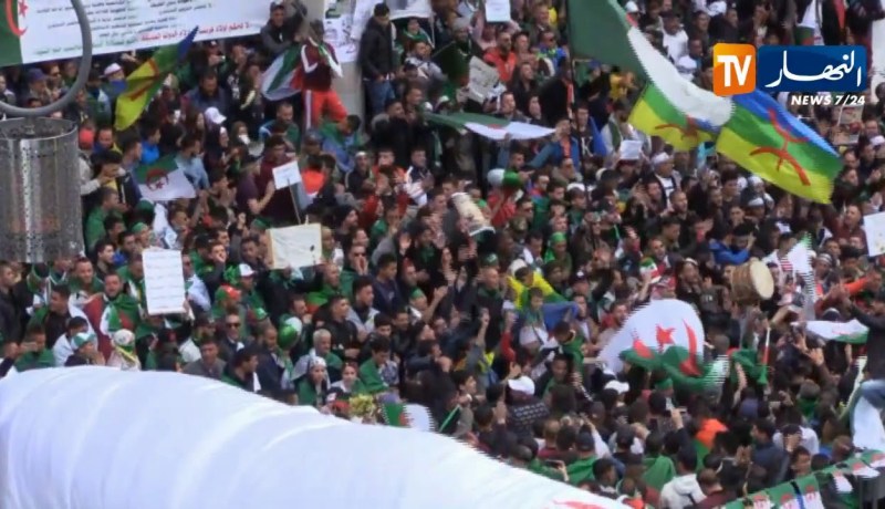 موفد النهار إلى البريد المركزي: “الشعب متمسك بسلطته ويريد ان يكون ه و صاحب القرار”