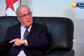 كريم يونس: بعض المواطنين طلب منهم رشاوي بـ 50 مليون للحصول على سكناتهم