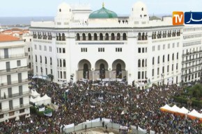 مسيرات سلمية للجمعة السابعة من عمر الحراك الشعبي بالعاصمة