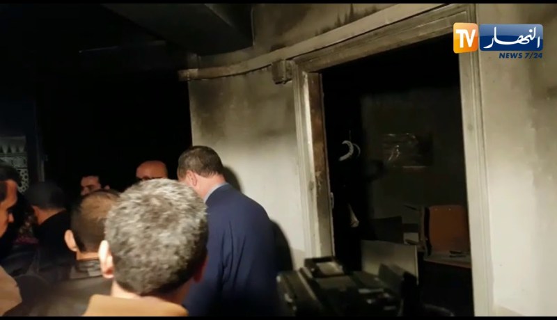 ميهوبي يزور المتحف الوطني للآثار بعد تعرضه للتخريب بعد المسيرة السلمية