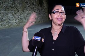 الزهوانية:  “راني فرحانة كي لقيت العاصمة منورة بعلامات الدزاير..وإن شاء الله التأهل لمنتخبنا”