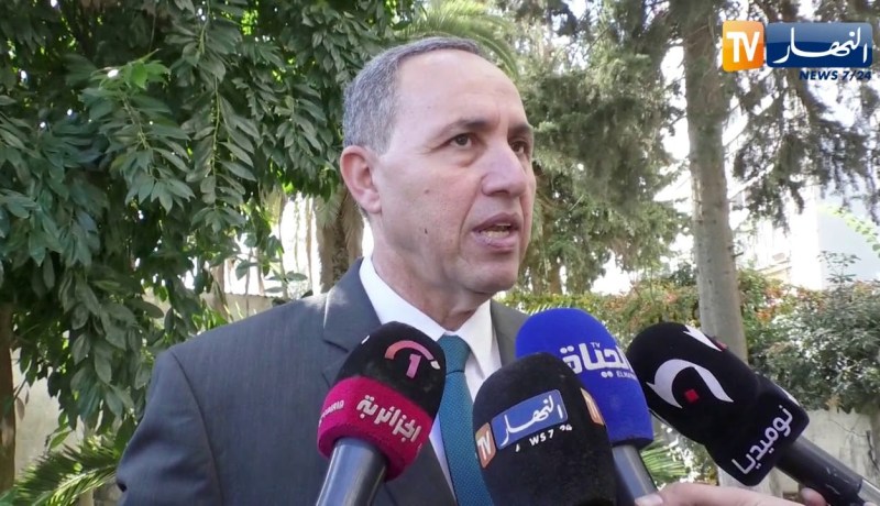 ميهوبي يعد المرأة الماكثة في البيت بإعانات