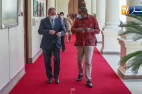 وزير الخارجية صبري بوقادوم بشرع في زيارة عمل إلى كينيا