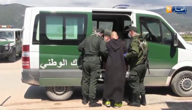 عنابة/ حجز 30 ألف قارورة ماء كانت مخبأة داخل مرآب