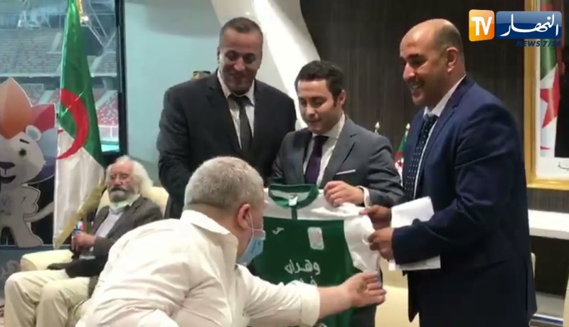 جمعية راديوز تكرم وزير الشباب والرياضة ومعوش والإتحادية الليبيرية