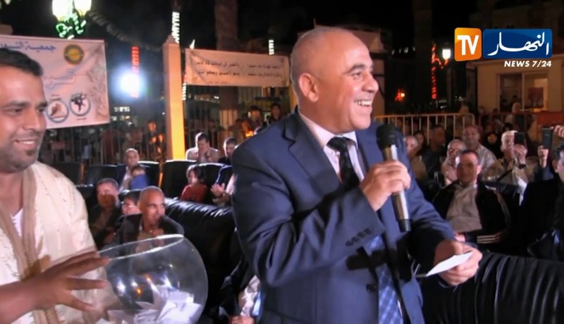 البليدة: تكريم حفظة القرآن الكريم ب 20 عمرة في أكبر حفل أقيم بالهواء الطلق