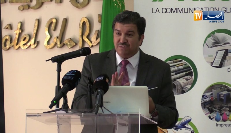 أستاذ العلوم السياسية: “قوة تغيير وإصلاح الواقع الإجتماعي تكمن في قوة التكنولوجيا”