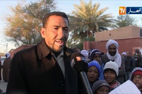 أدرار/ أولياء التلاميذ يحتجون أمام إبتدائية “عقبة بن نافع” بسبب غياب الحوار مع المديرة