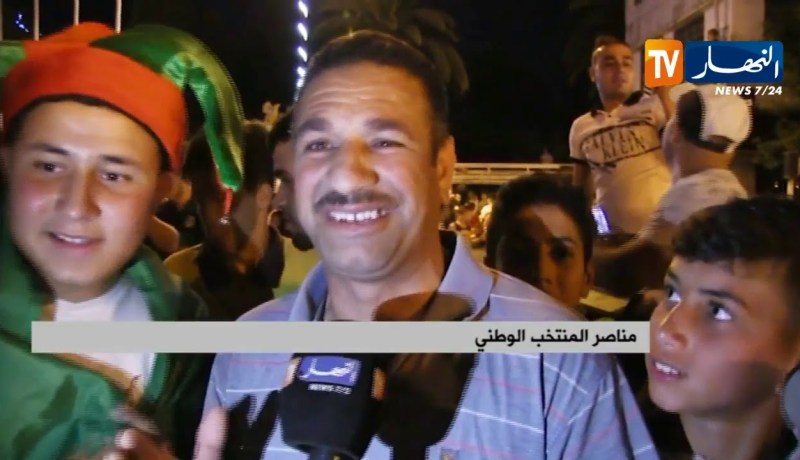 جماهير الخضر في قسنطينة تحتفل مطولا بفوز المنتخب الوطني ضد كوت ديفوار
