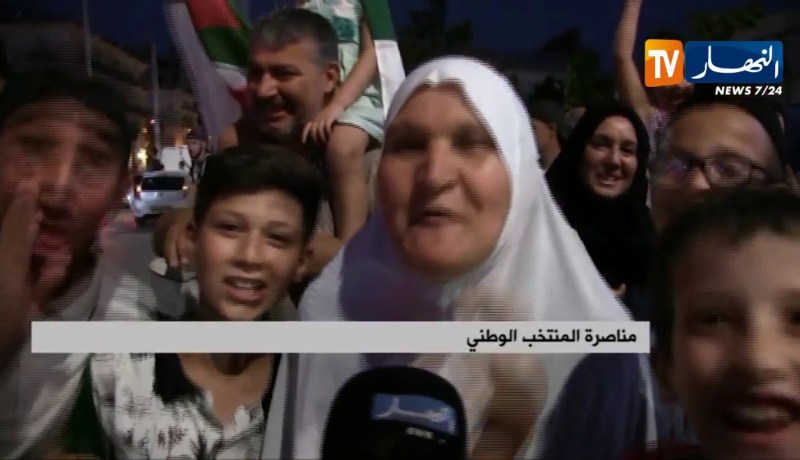 ولاية سطيف تحتفل بتأهل الخضر والجماهير تعبر عن فرحتها بأداء الخضر