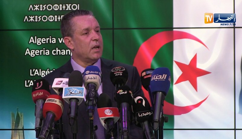 سليمان بخليلي: “سنلغي العمل بنظام البصمة في مختلف المرافق”