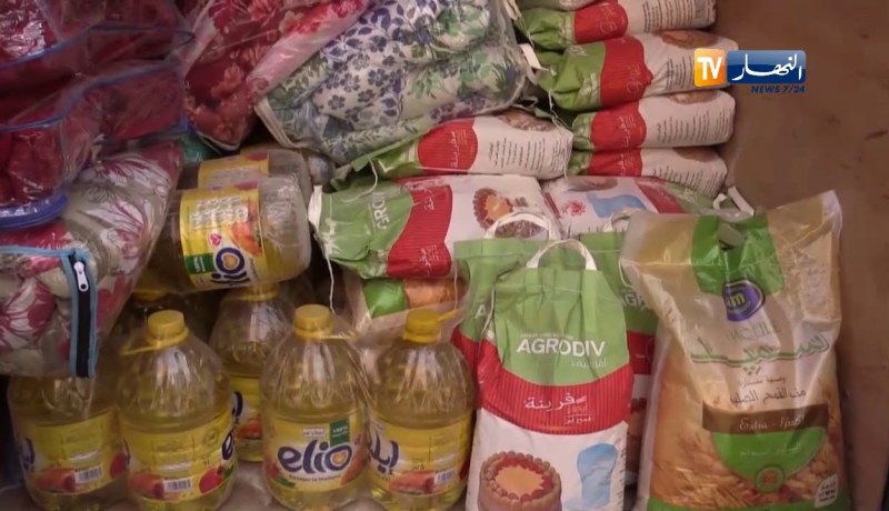 البويرة: قافلة تضامنية لفائدة العائلات المعوزة بمناطق الظل في أقصى جنوب الولاية