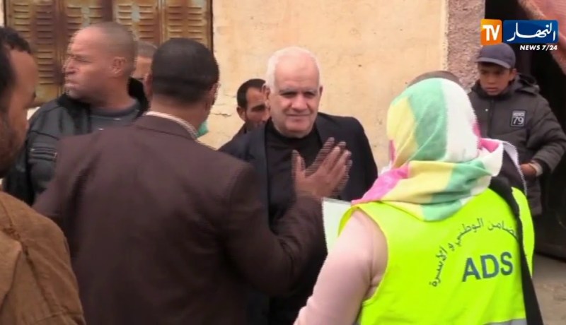 أم البواقي: عائلات معوزة تلتزم بيوتها بمناطق الظل إثر تداعيات فيروس كورونا