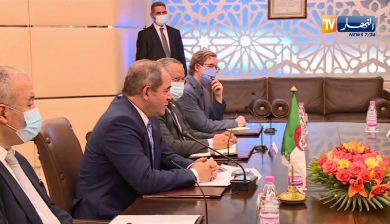 بوقادوم يستقبل عضو المكتب السياسي ومدير مكتب الئشؤون الخارجية للحزب الشيوعي الصيني