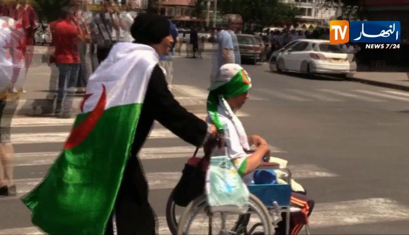 العاصمة: مسيرة سلمية في الجمعة الـ 21 للمطالبة برحيل رموز النظام