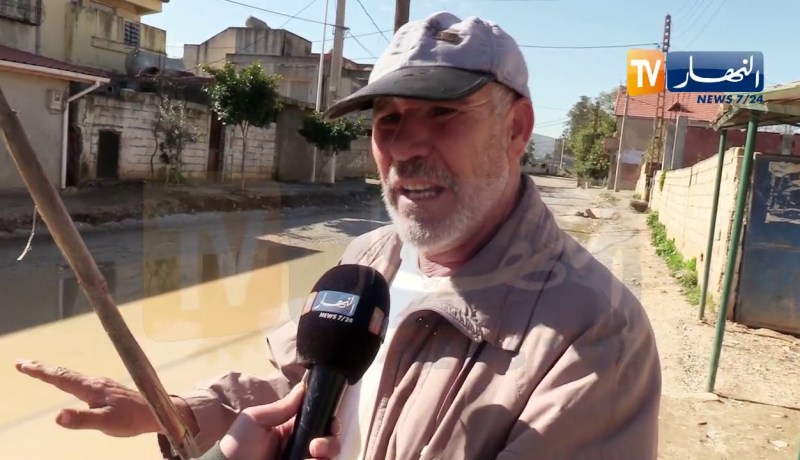 شاهد عمي مصطفى يصطاد الحوت في أحياء خميس خشنة