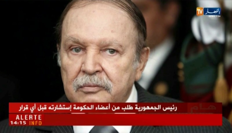 الرئيس بوتفليقة يضع شروطا  صارمة  لفتح رأس مال الشركات العمومية