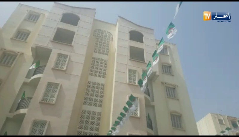 سكيكدة/ دارو عرس كي مدولهم السكنى