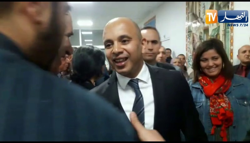 العاصمة : إطارات وزارة الرياضة يودّعون “حطاب” ويستقبلون “برناوي” !!