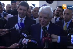 لوح يشيد بإنجازات الرئيس بوتفليقة بتوفيره للعديد من المرافق والفضاءات بسلك القضاء
