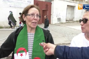 سكان باب الواد يوقعون مشاركتهم في مسيرة الجمعة السابعة السلمية